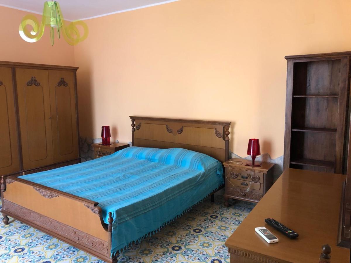 B&B Villa Zia Febronia Patti Eksteriør billede
