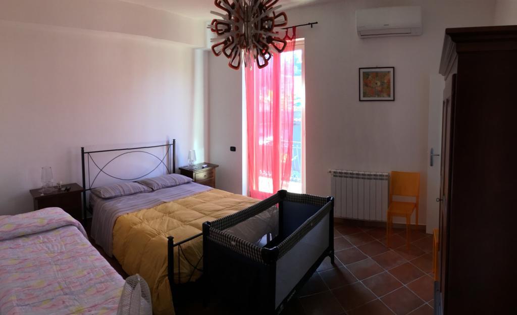 B&B Villa Zia Febronia Patti Eksteriør billede